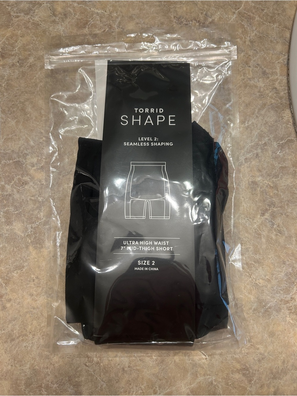 Torrid Shapewear - Seamless Shaping Mid-Thigh Shorts - Black